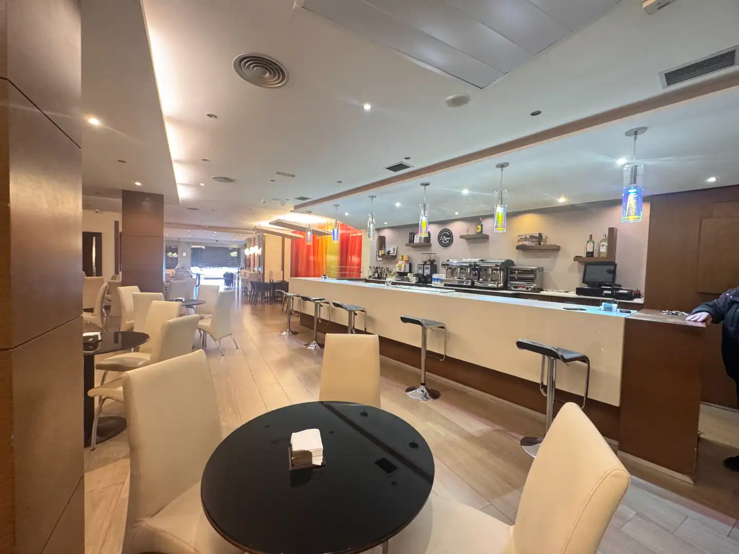 Local comercial en venta en Avinguda del País Valencià 65, imagen 12