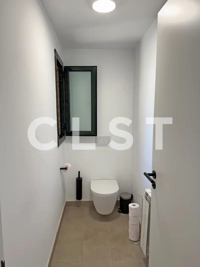 Bathroom of Houses for rent in Castelldefels  with Air Conditioner, Heating and Private garden