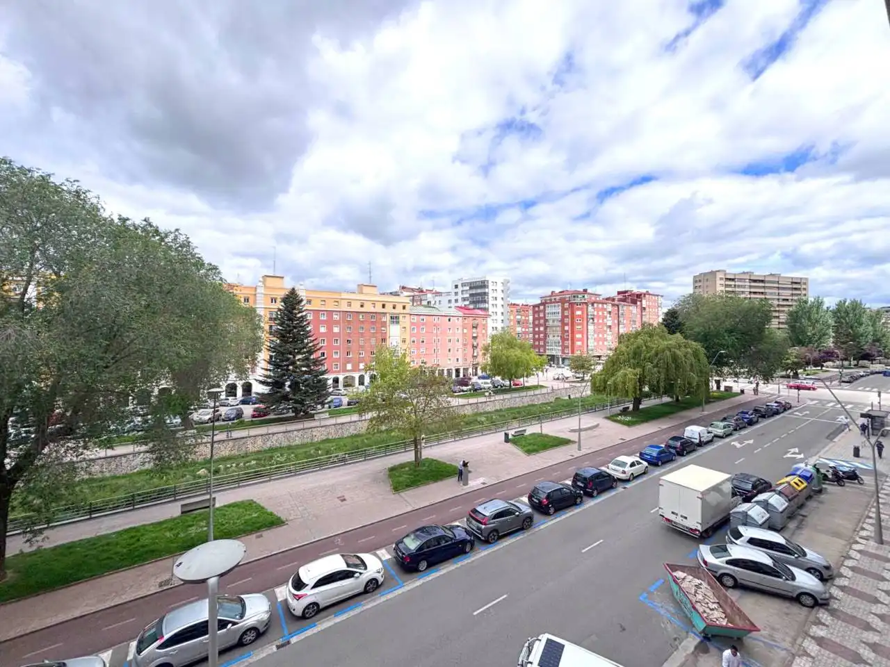Vista exterior de Piso en venta en Burgos con Calefacción y Terraza