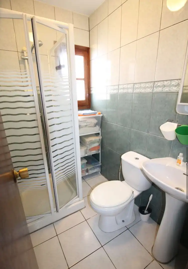 Bathroom of Flat for sale in Mijas  with Air Conditioner, Private garden and Terrace