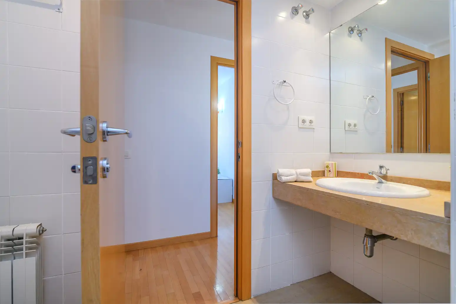 Baño de Piso en venta en Viladecans con Calefacción, Jardín privado y Parquet