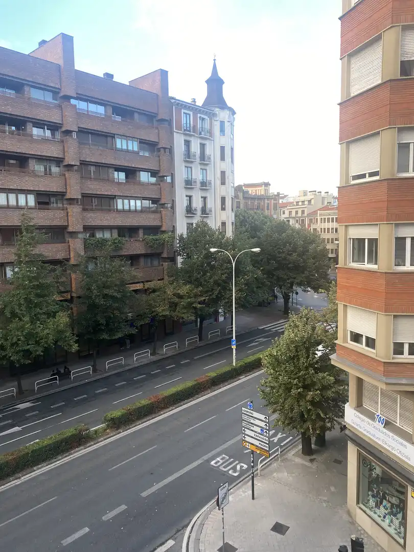 Vista exterior de Piso en venta en  Pamplona / Iruña con Parquet, Amueblado y Balcón