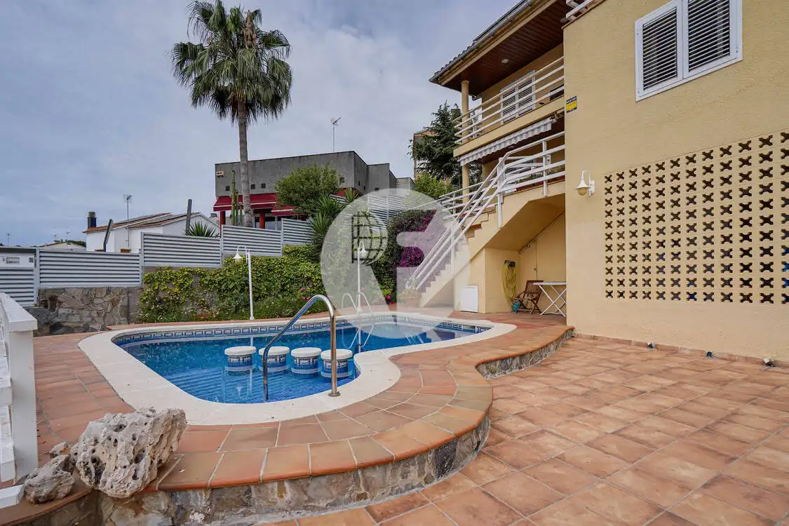 Vista exterior de Casa o chalet en venta en Viladecans con Aire acondicionado, Calefacción y Terraza