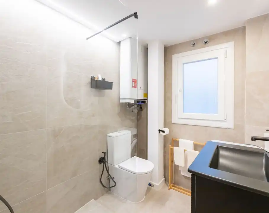 Bathroom of Flat for sale in Málaga  with Furnished, Oven and Washing machine