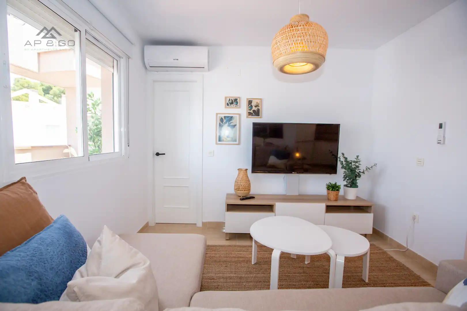 Wohnzimmer von Dachboden zur Miete in Almuñécar mit Klimaanlage, Terrasse und Möbliert