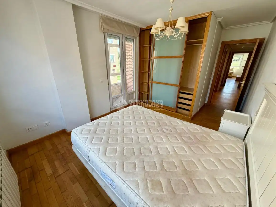 Schlafzimmer von Wohnung zum Verkauf in León Capital  mit Heizung, Parkett und Terrasse