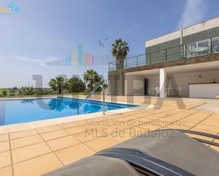 Swimming pool of House or chalet for sale in Badajoz Capital  with Heating, Private garden and Terrace