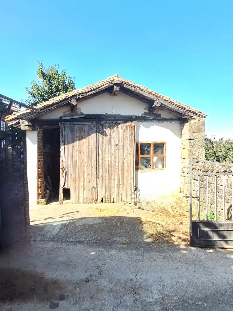 Exterior view of Houses for sale in Valdeolea  with Heating and Balcony