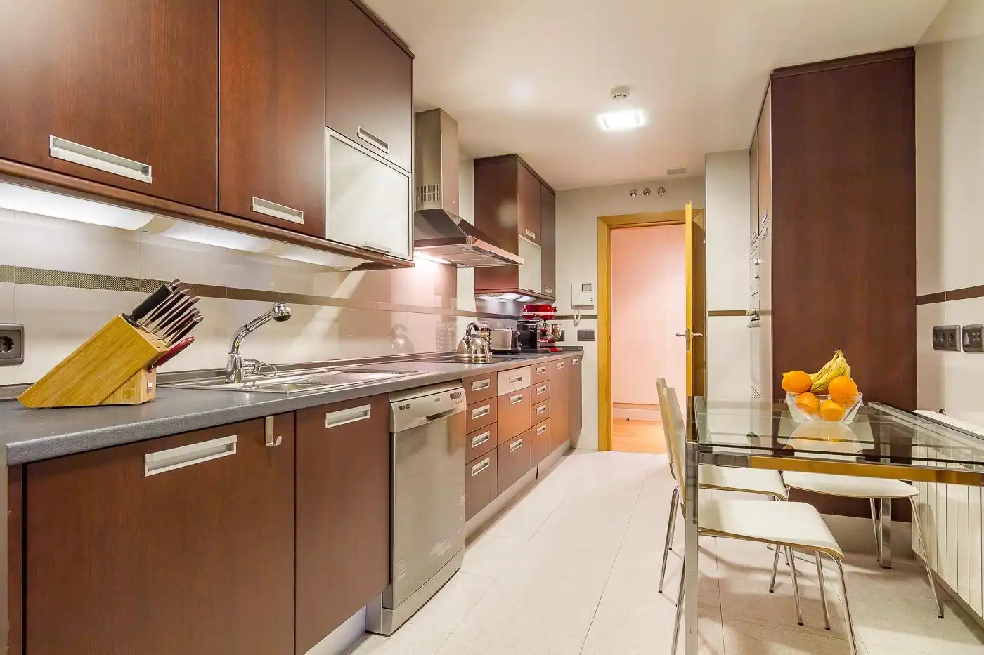 Cocina de Piso en venta en Madrid con Aire acondicionado, Calefacción y Jardín privado