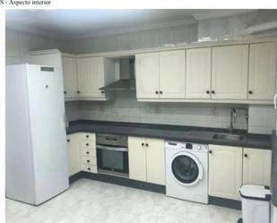 Kitchen of Flat to rent in A Coruña Capital   with Parquet flooring, Oven and Washing machine