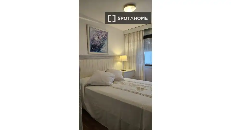Bedroom of Flat for share in Torrero-La Paz