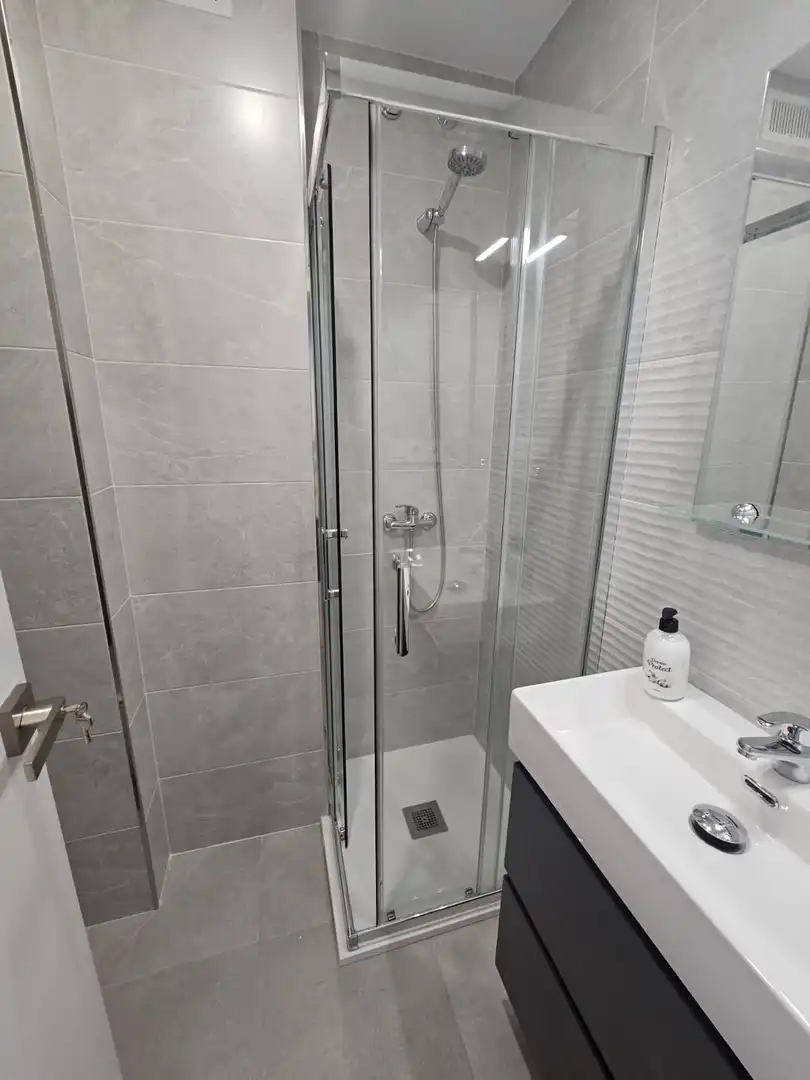 Bathroom of Flat for share in Ourense Capital   with Furnished and Balcony