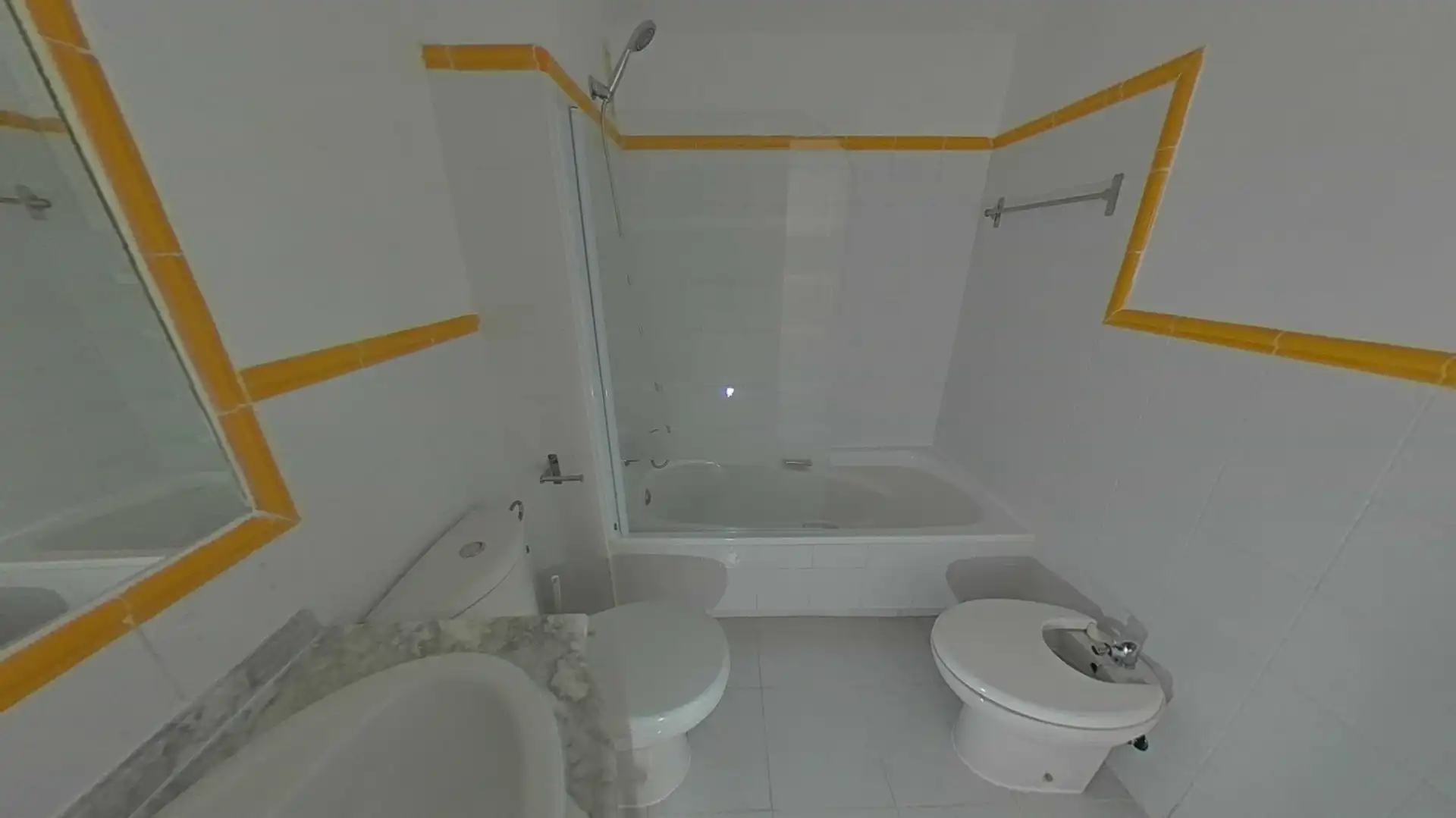 Baño de Piso en venta en Mijas con Trastero y Piscina