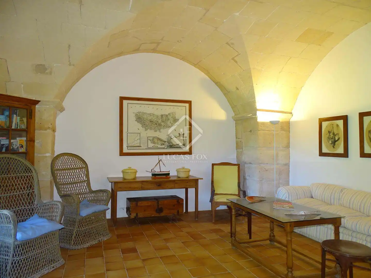 Country homes for sale in Cala Blanca