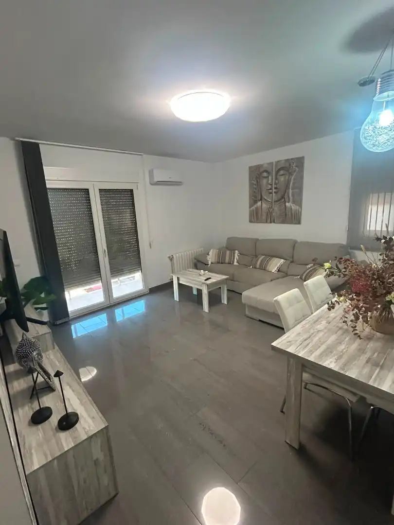 Sala d'estar de Dúplex en venda en La Pobla de Vallbona amb Aire condicionat, Calefacció i Terrassa