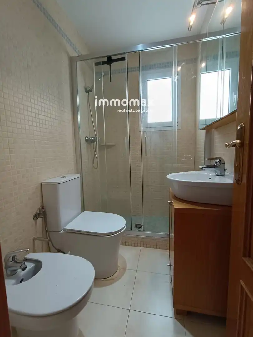 Baño de Piso de alquiler en Esplugues de Llobregat con Calefacción y Terraza