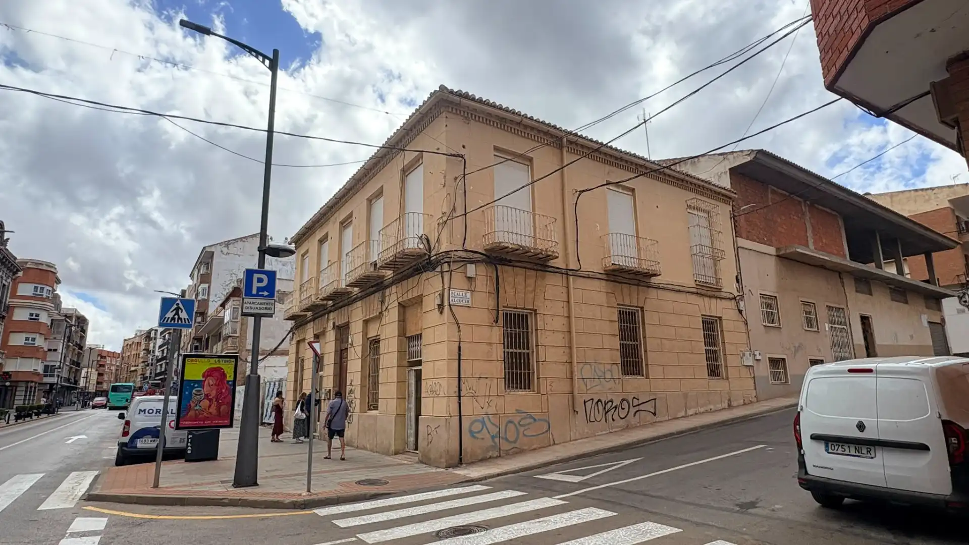 Vista exterior de Edifici en venda en La Unión