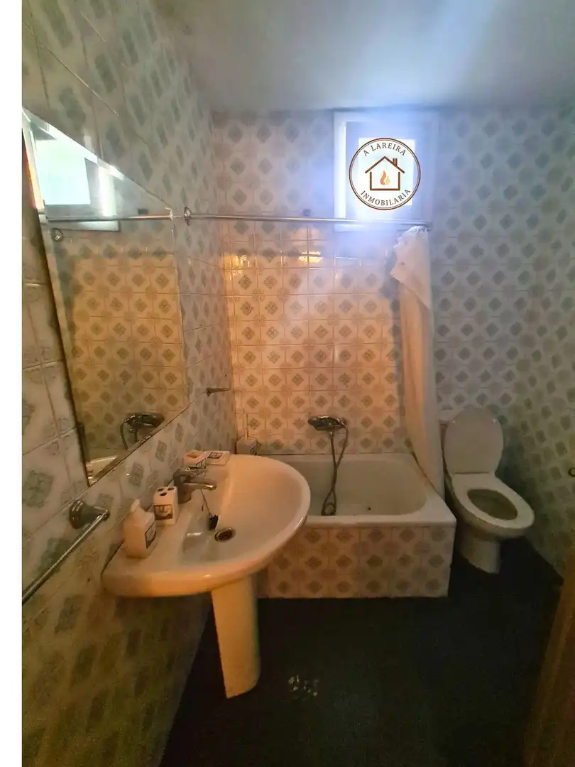Baño de Casa adosada en venta en Lobios con Amueblado