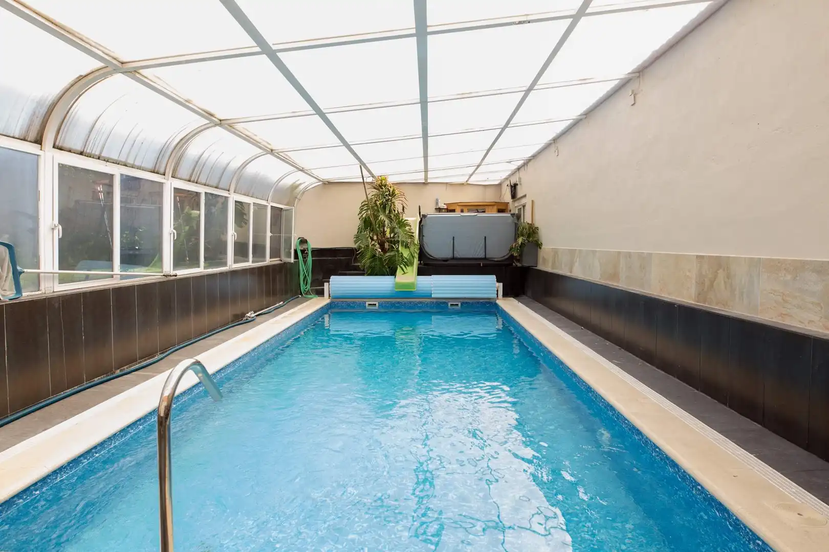 Piscina de Casa o chalet en venta en Villaturiel