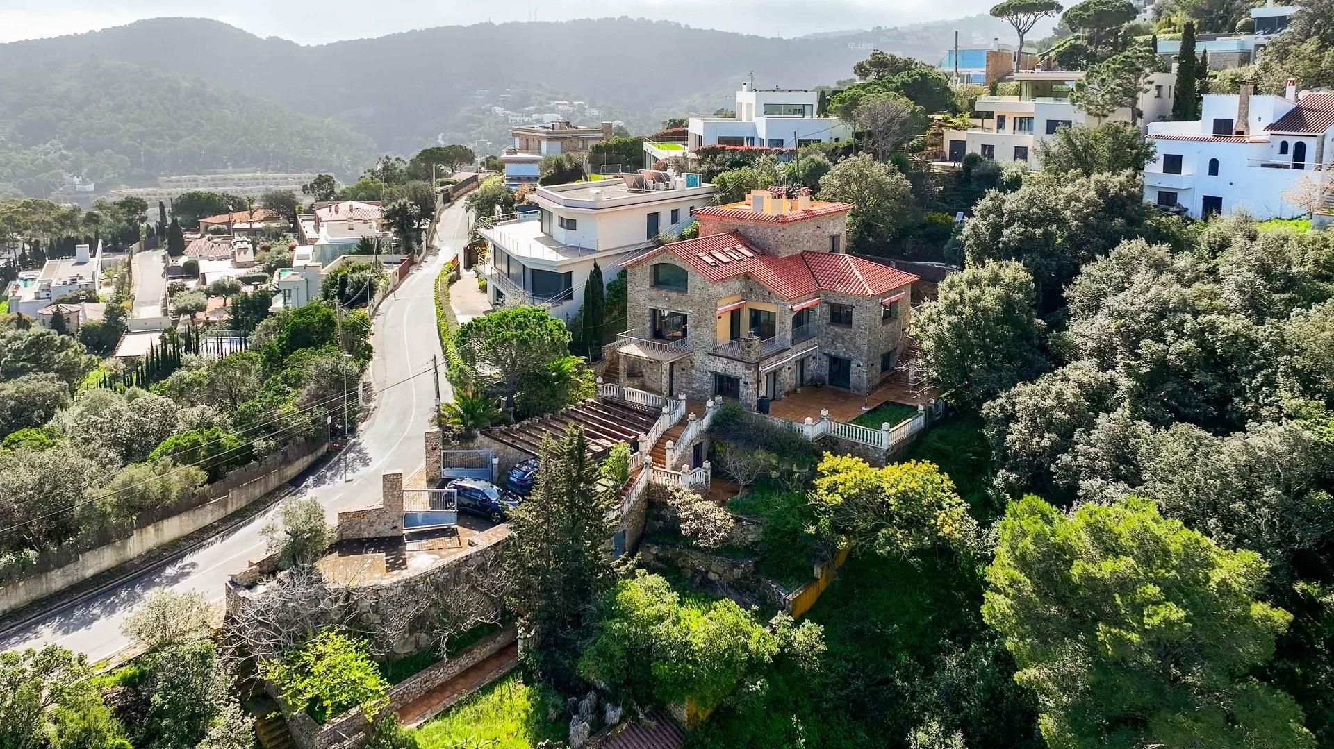 Vista exterior de Casa o xalet en venda en Begur amb Aire condicionat, Calefacció i Jardí privat