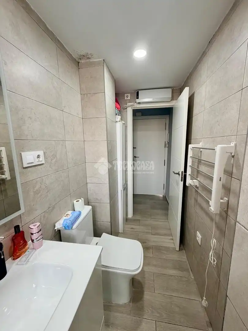 Baño de Piso en venta en Sevilla con Aire acondicionado, Calefacción y Terraza
