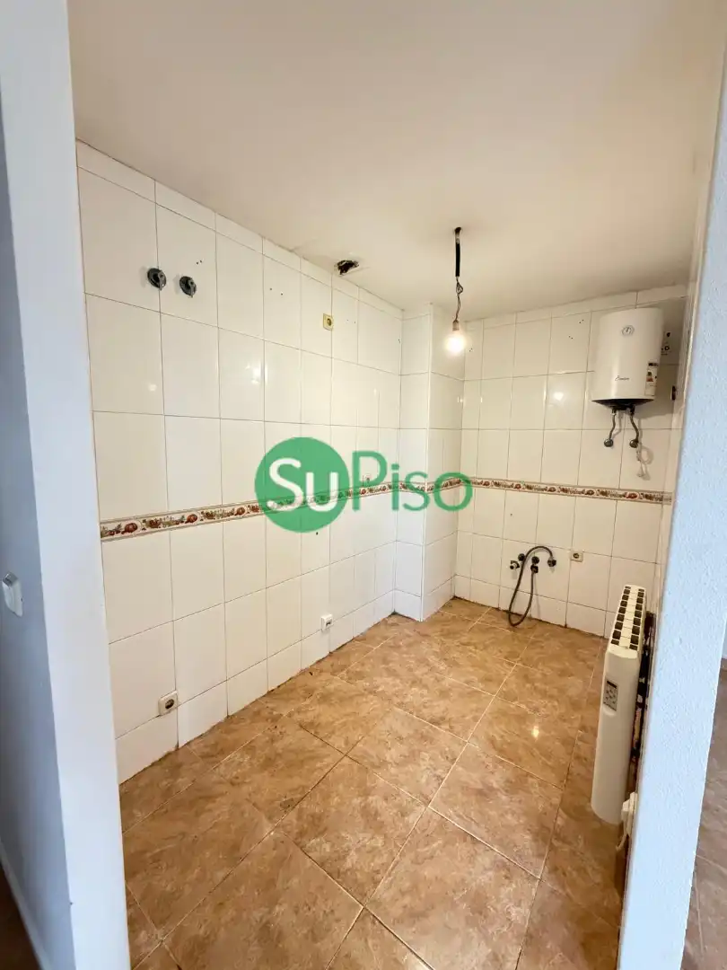 Kitchen of Flat for sale in Recas  with Heating and Furnished