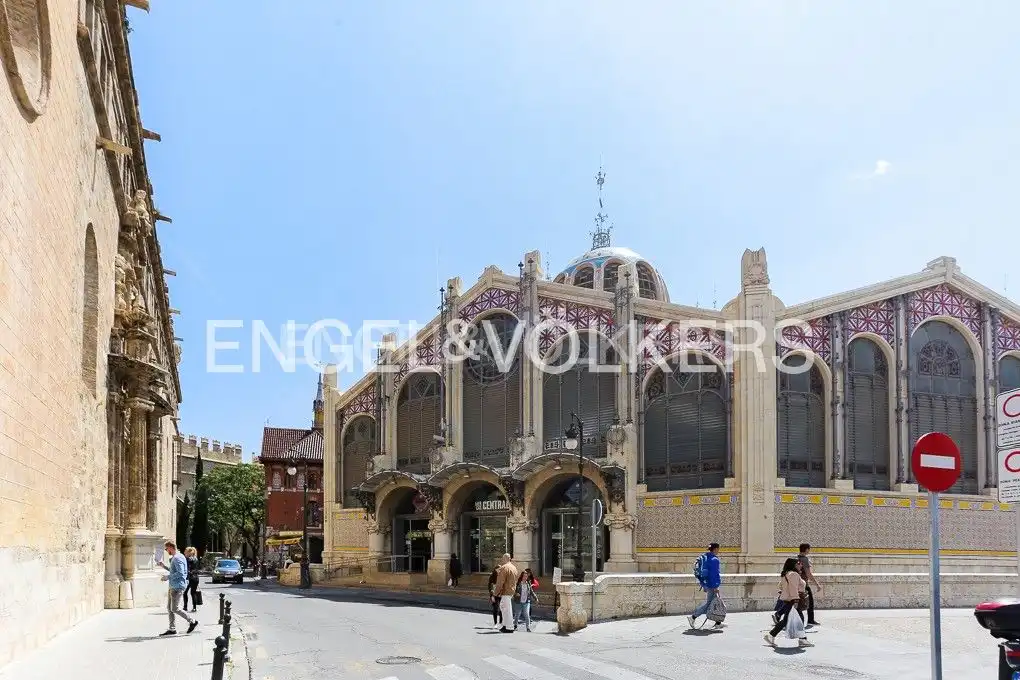 Vista exterior de Piso de alquiler en Valencia con Aire acondicionado, Calefacción y Jardín privado