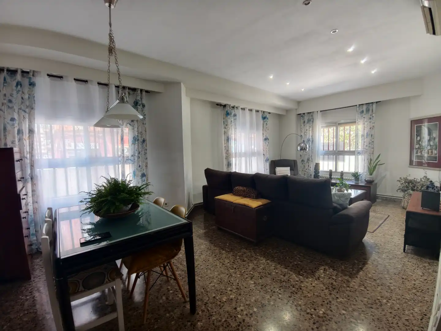 Sala de estar de Piso en venta en Valencia con Aire acondicionado, Calefacción y Horno