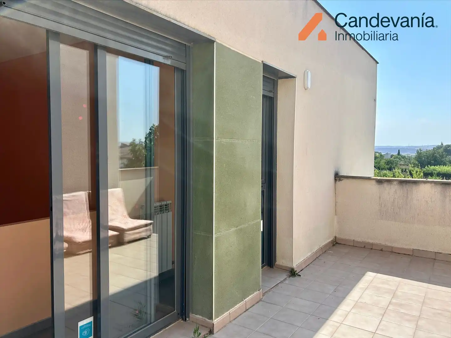 Terrassa de Casa adosada en venda en San Mateo de Gállego amb Aire condicionat, Calefacció i Jardí privat