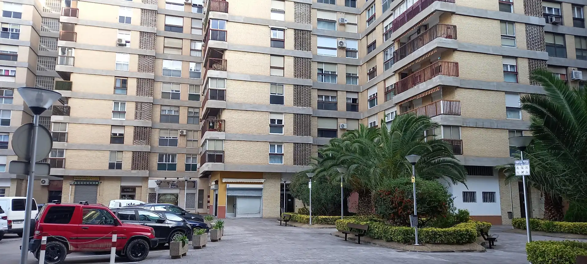 Vista exterior de Garaje de alquiler en Zaragoza
