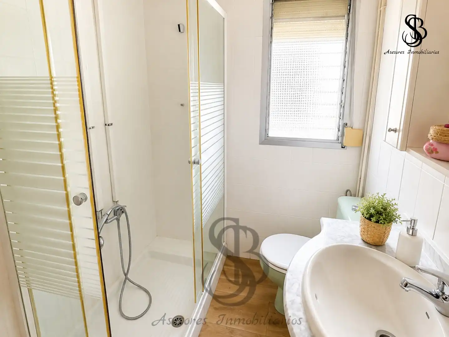 Bathroom of Attic for sale in Alicante / Alacant  with Air Conditioner, Heating and Storage room