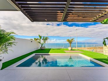 Maison mitoyenne avec piscine à vendre à Nivaria