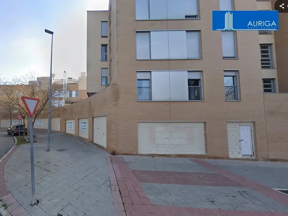 Vista exterior de Local en venta en Torrejón de Ardoz con Aire acondicionado