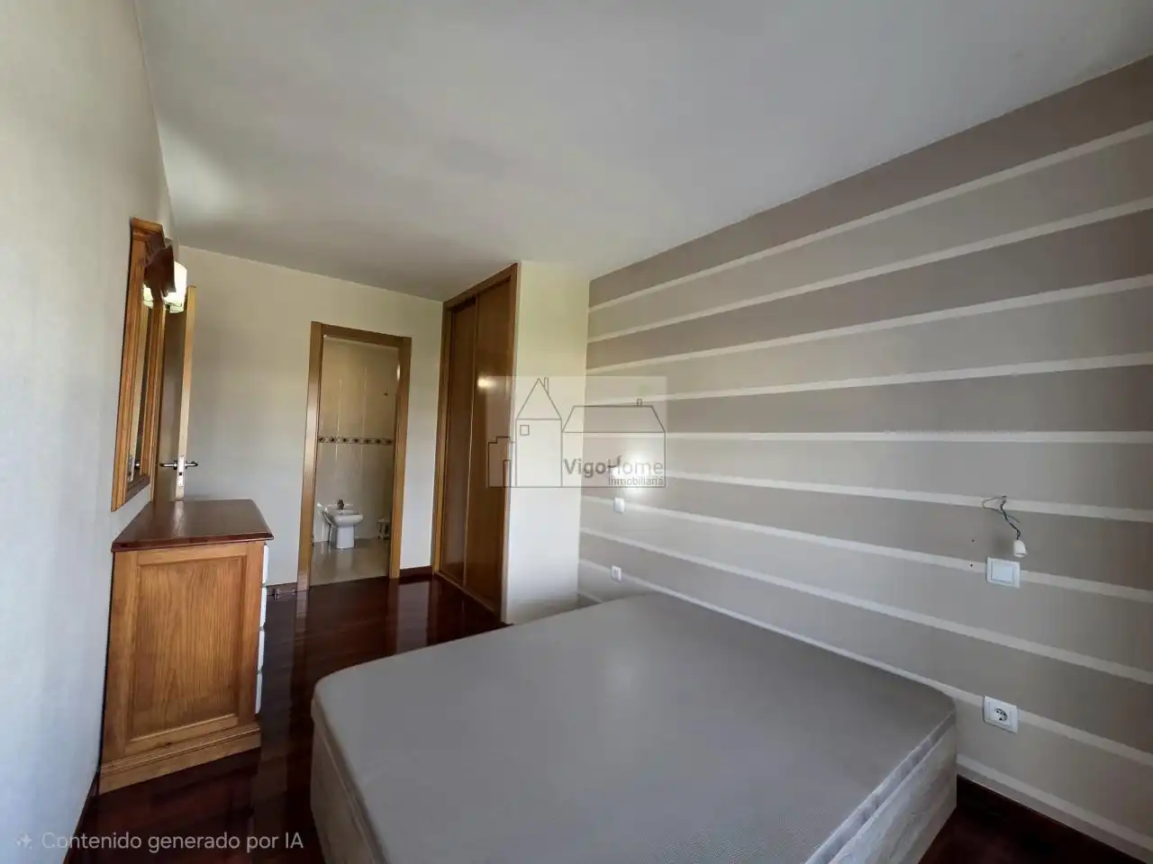 Bedroom of Flat for sale in Vigo   with Heating, Parquet flooring and Storage room