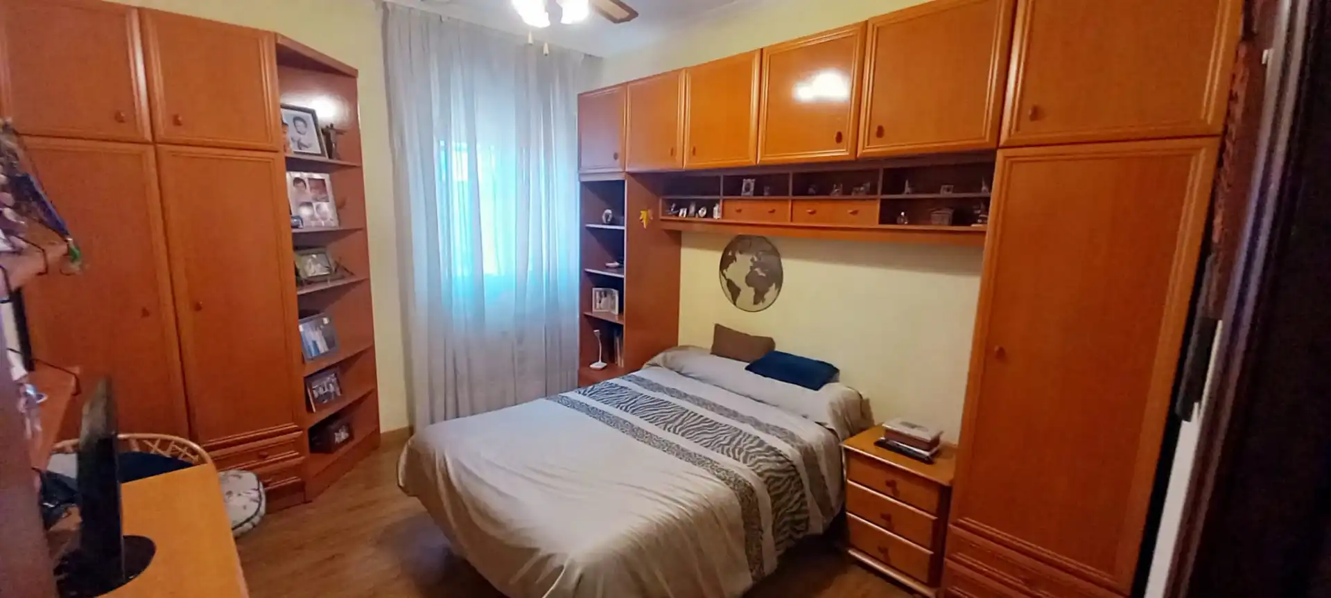 Dormitori de Casa o xalet en venda en Vilagarcía de Arousa amb Calefacció, Terrassa i Traster