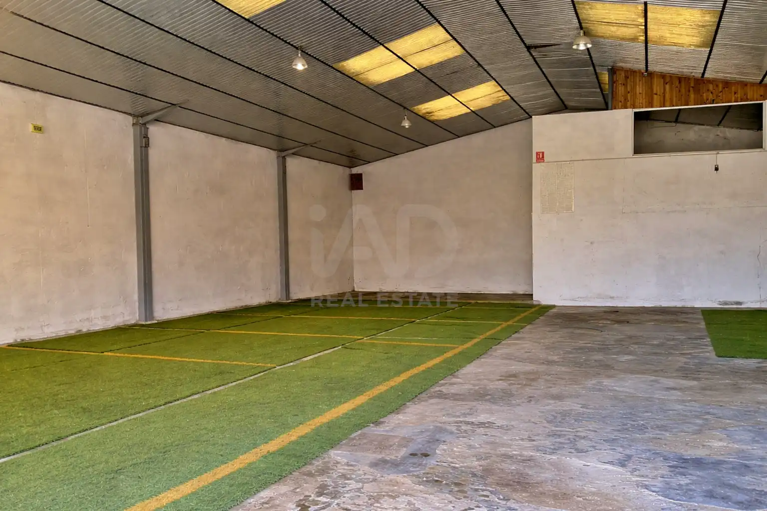Nau industrial en venda a Calle Vint-i-Set 16, 16, Bonavista