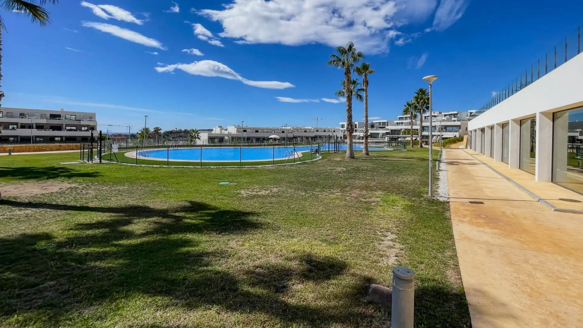 Schwimmbecken von Dachboden zum Verkauf in Finestrat mit Klimaanlage, Terrasse und Möbliert