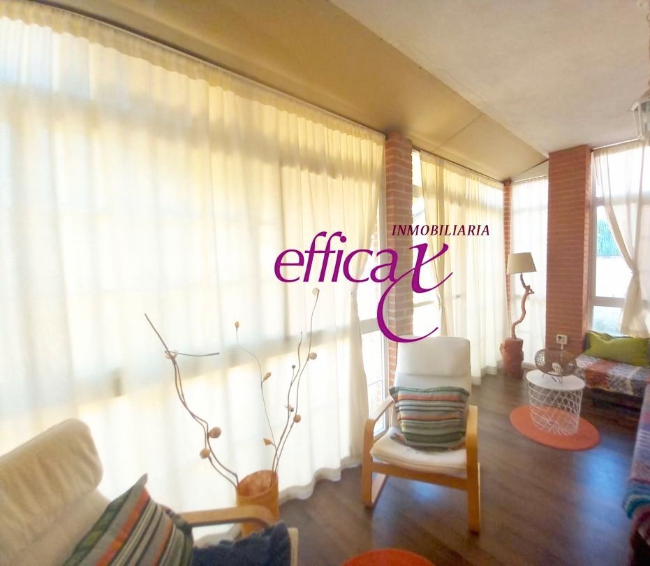 Vista exterior de Casa o xalet en venda en Barcience amb Aire condicionat, Calefacció i Moblat