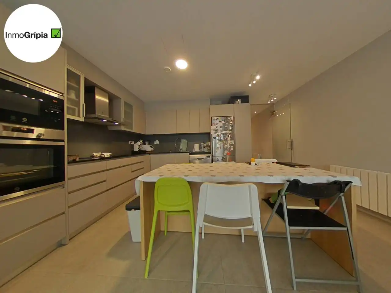 Kitchen of Houses for sale in Terrassa  with Air Conditioner, Heating and Terrace