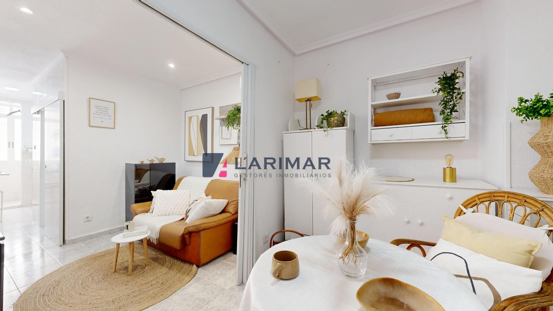Sala de estar de Piso en venta en Alicante / Alacant con Balcón