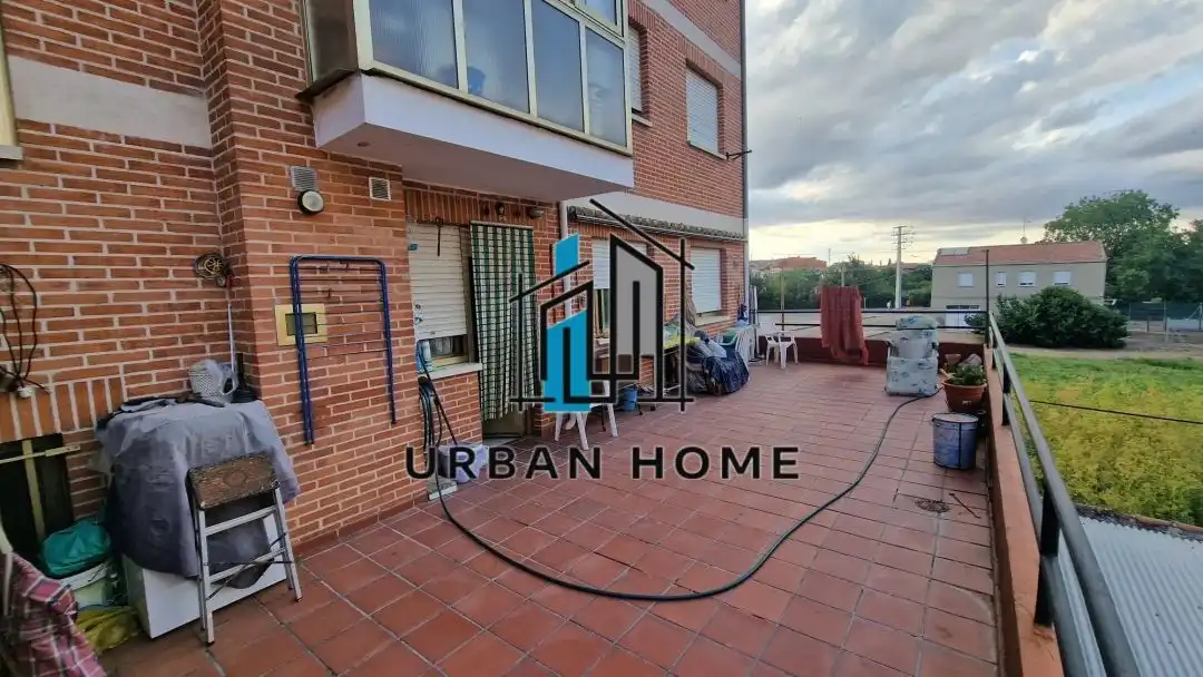 Exterior view of Flat for sale in Villarejo de Órbigo  with Heating, Terrace and Storage room