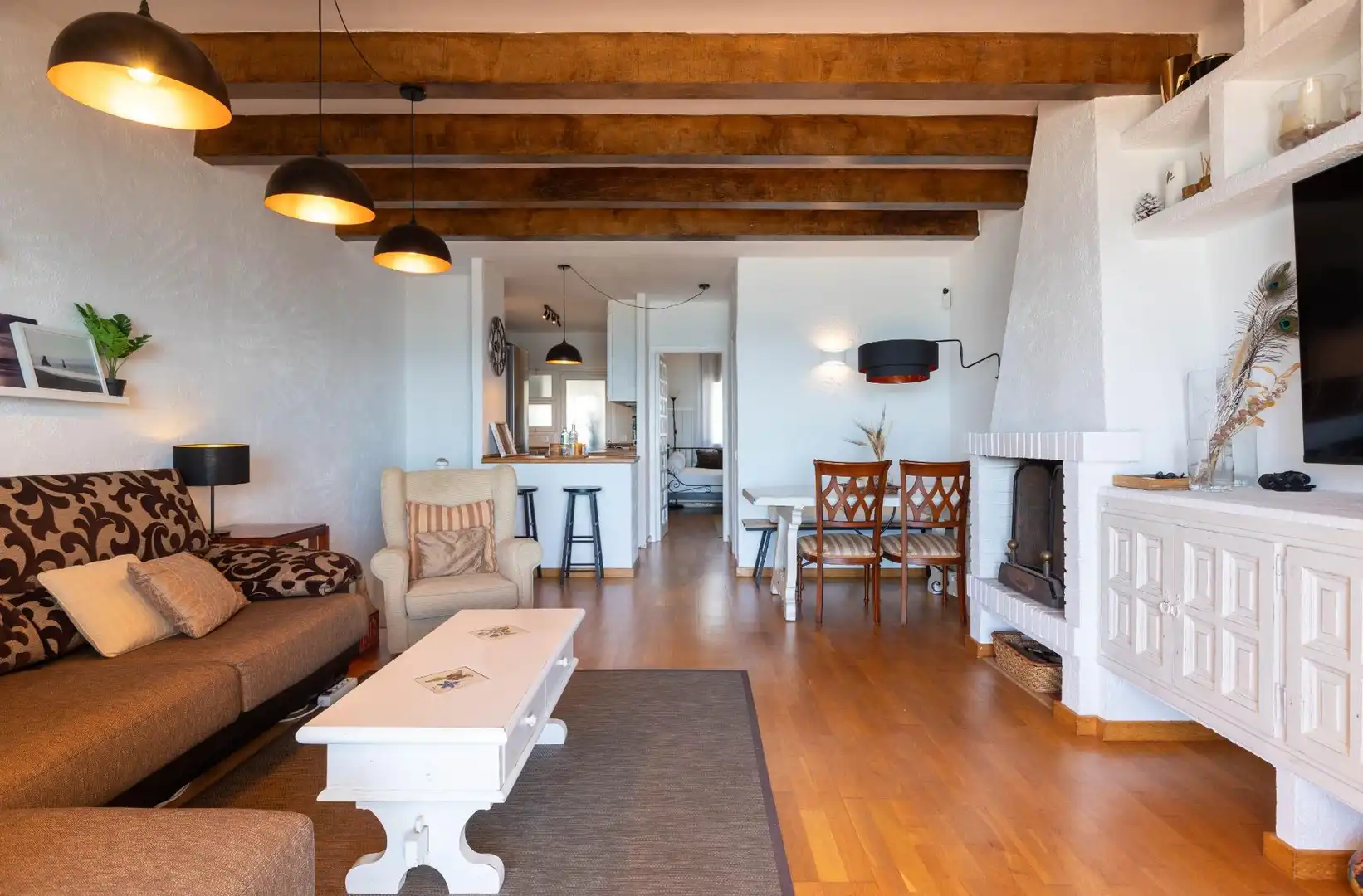 Sala d'estar de Casa o xalet en venda en El Vendrell amb Parquet, Terrassa i Balcó