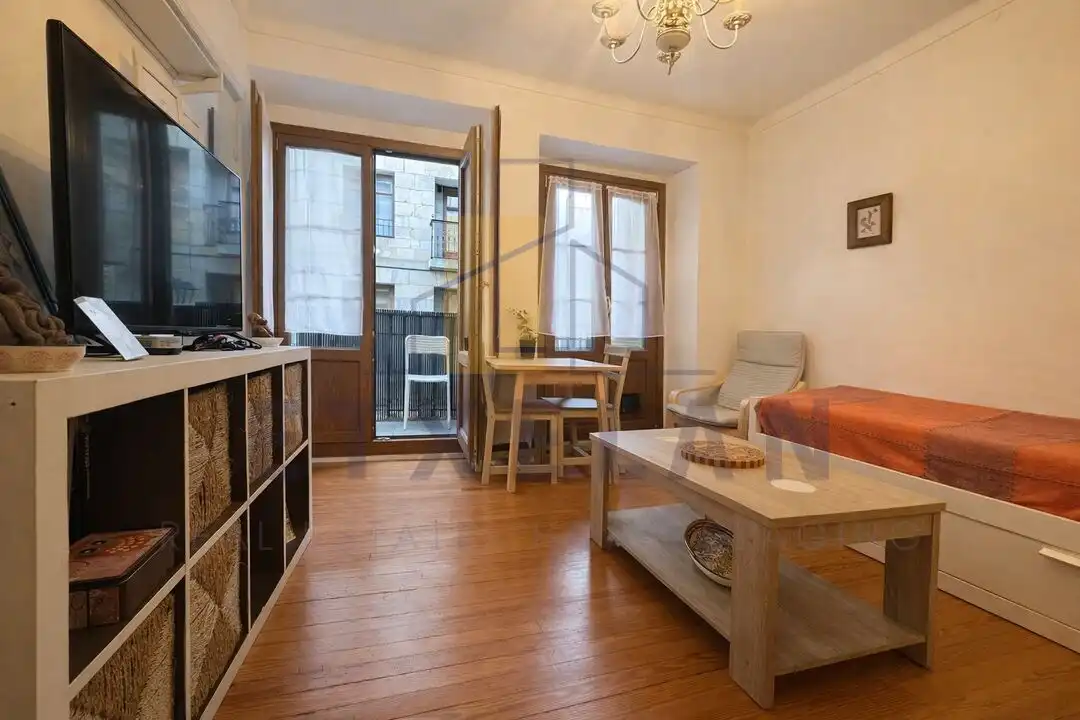 Vista exterior de Piso en venta en Elorrio con Calefacción, Trastero y Balcón