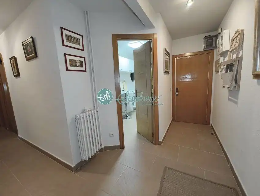 Piso en venta en Segovia con Calefacción, Terraza y Amueblado