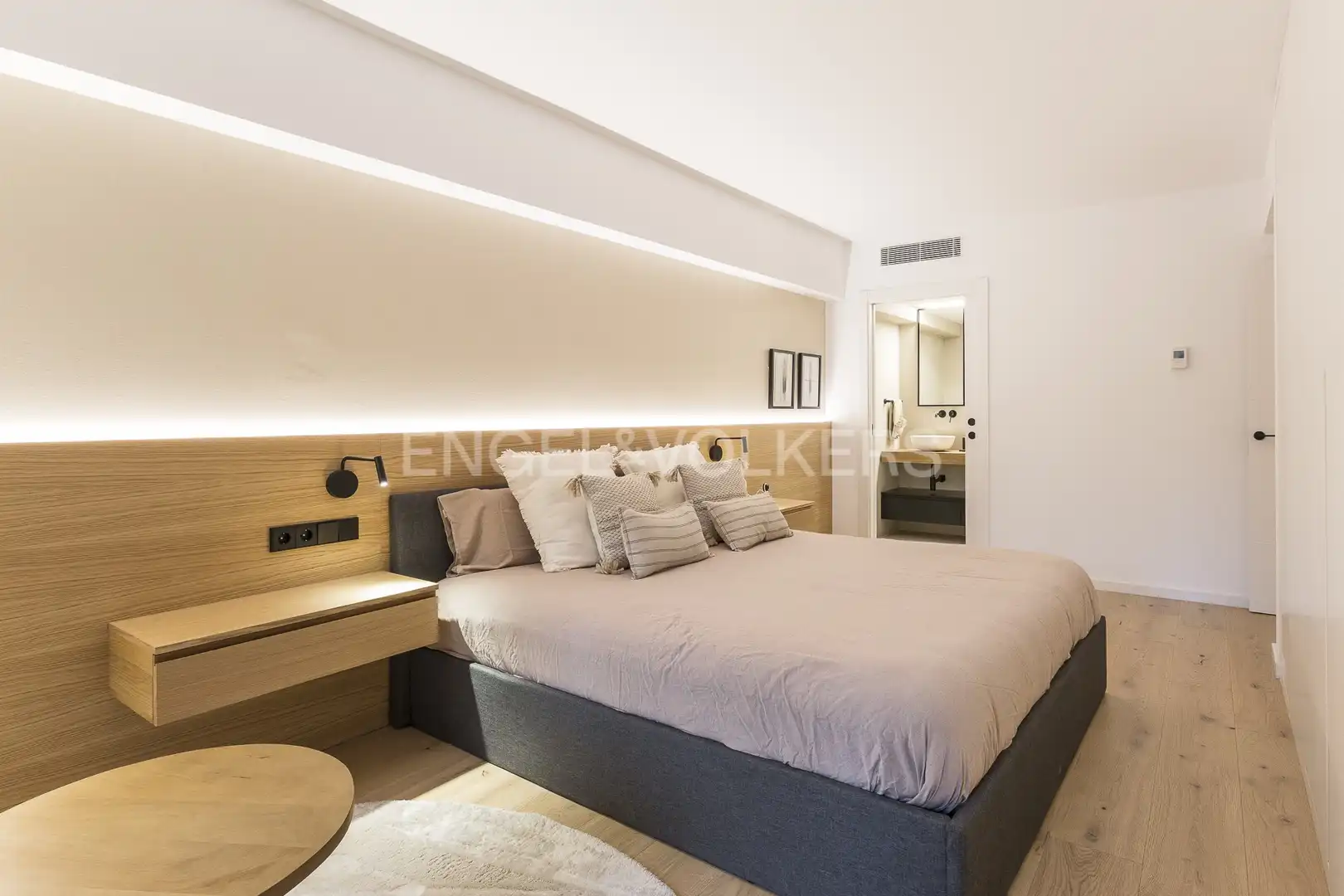 Schlafzimmer von Wohnung zur Miete in Barcelona mit Klimaanlage, Heizung und Parkett