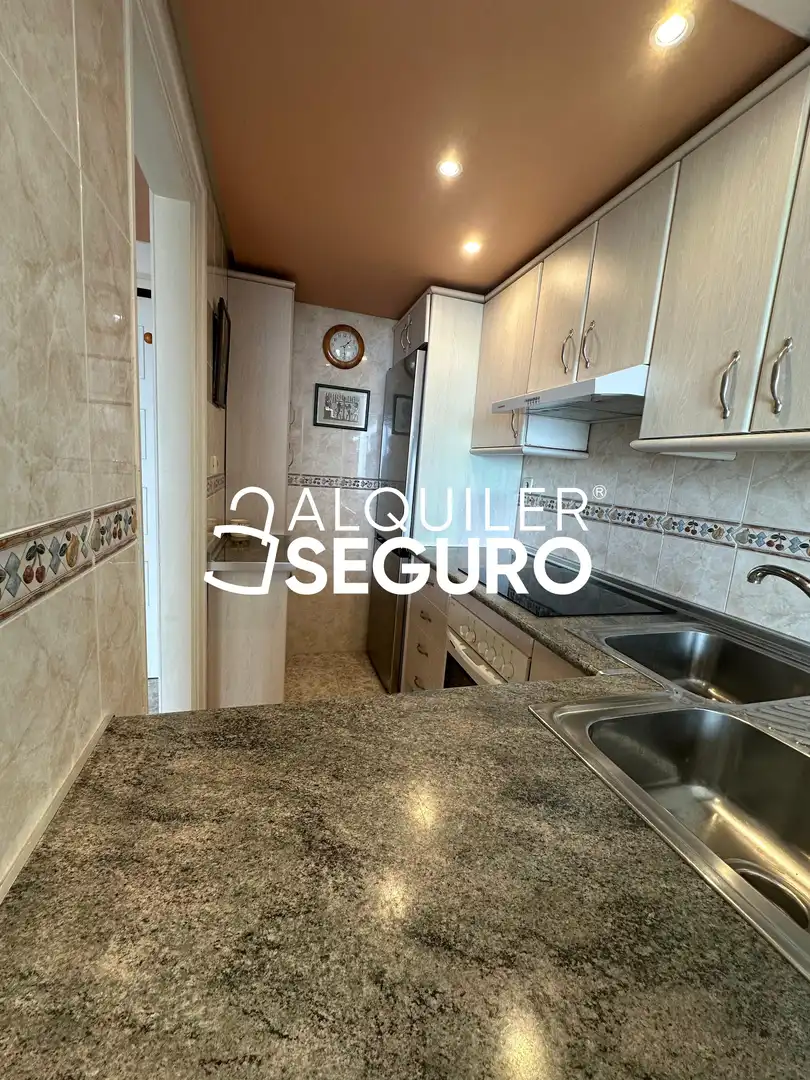 Kitchen of Flat for rent in Torremolinos  with Air Conditioner, Swimming Pool and Furnished