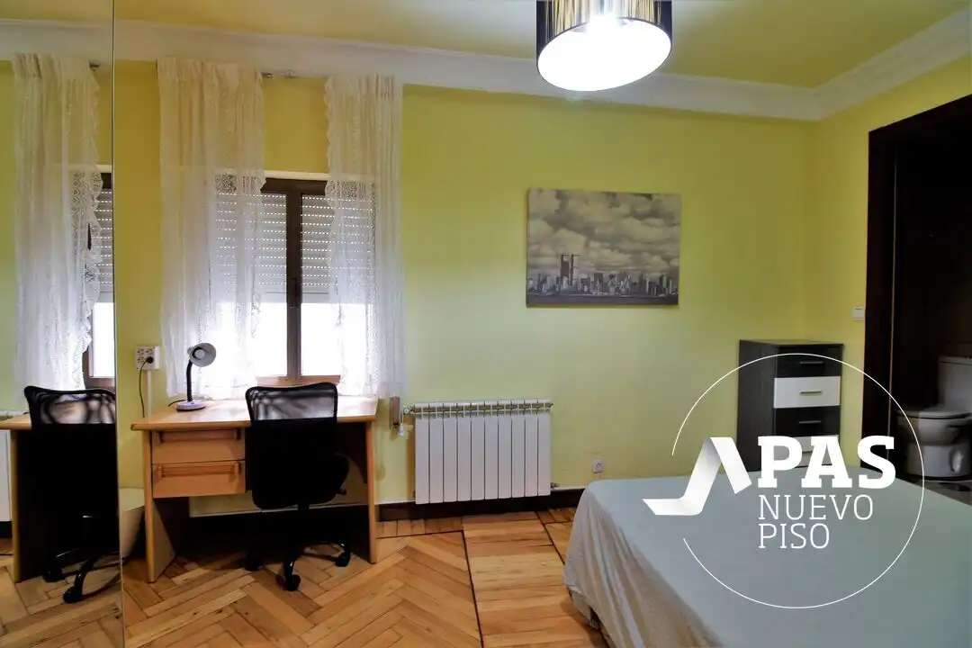 Bedroom of Flat for sale in Santander  with Heating and Furnished