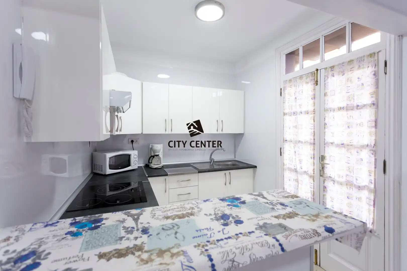 Flat with lift to rent in Playa Jardín, imagen 2
