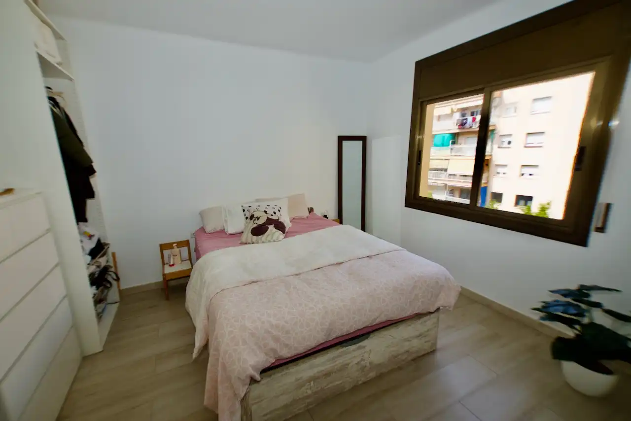 Schlafzimmer von Wohnung zum Verkauf in Terrassa mit Klimaanlage, Heizung und Parkett