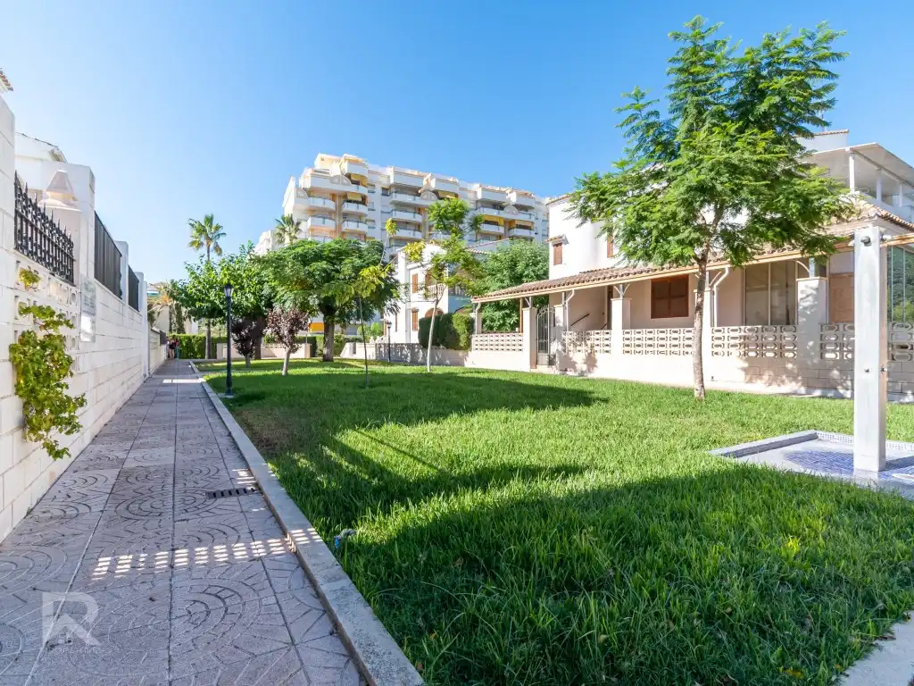 Vista exterior de Casa o chalet en venta en Gandia